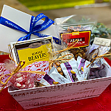 Santa's Deluxe Holiday Basket